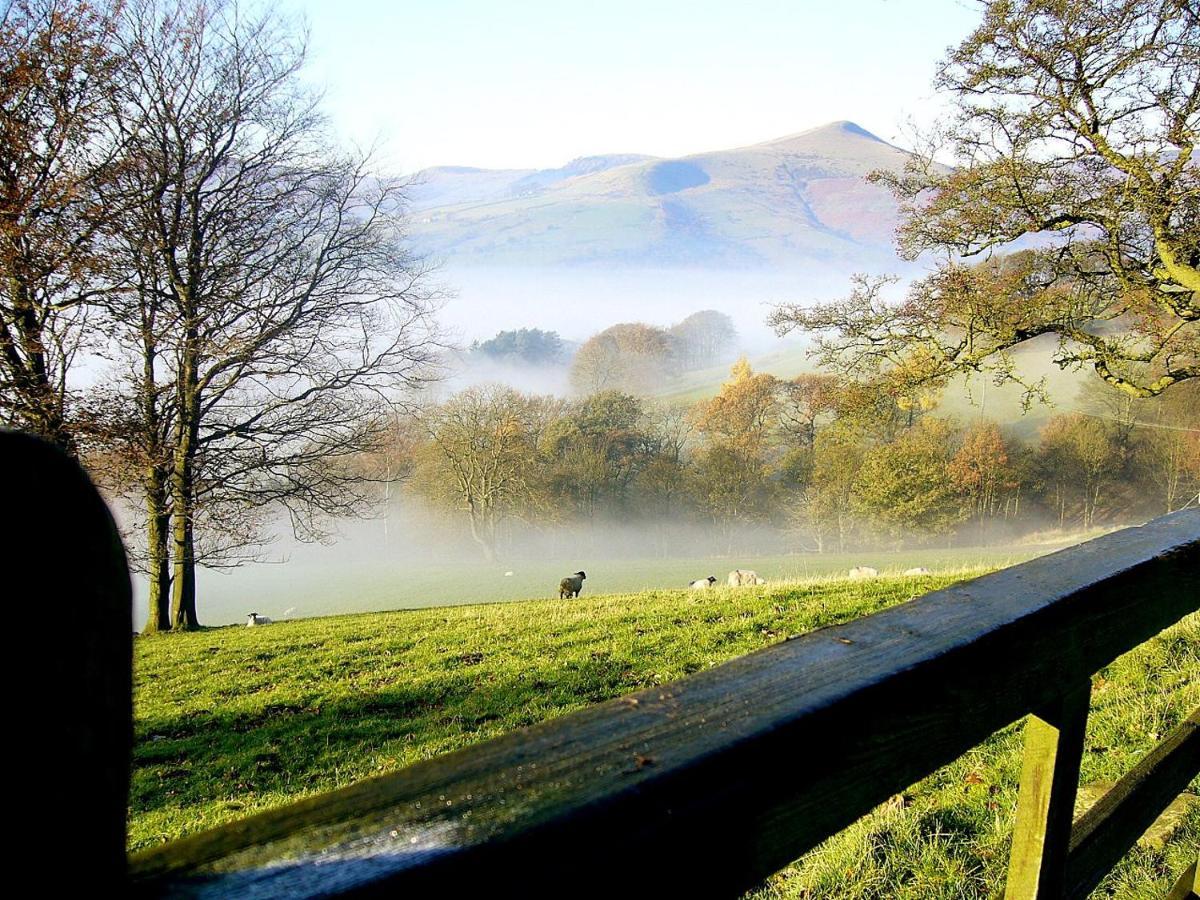 Peak District Shepherds Hut Lodge Hope
